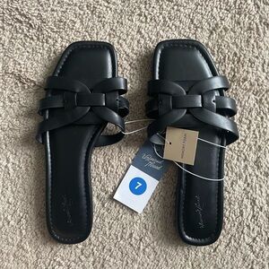 Universal Thread Black Braided Sandals